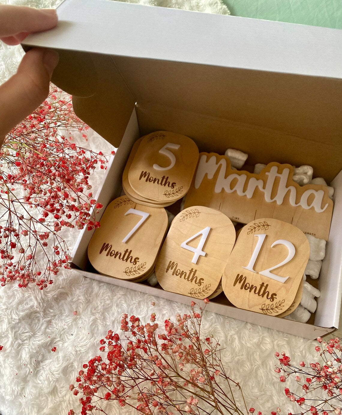 Personalized Monthly Milestone Baby Discs, Wooden Markers for Baby Shower & Month Photos newborn